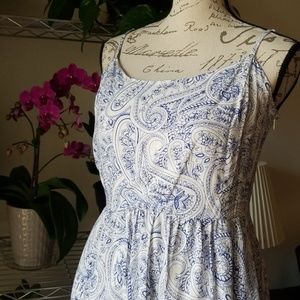 Dress with pockets